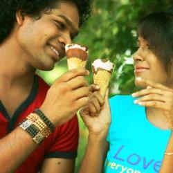 Download Oya Desa Pana Adare - Dilki Weliwatta & Sumudu Mp3 Song for free. Latest Sinhala music available on SriTune.